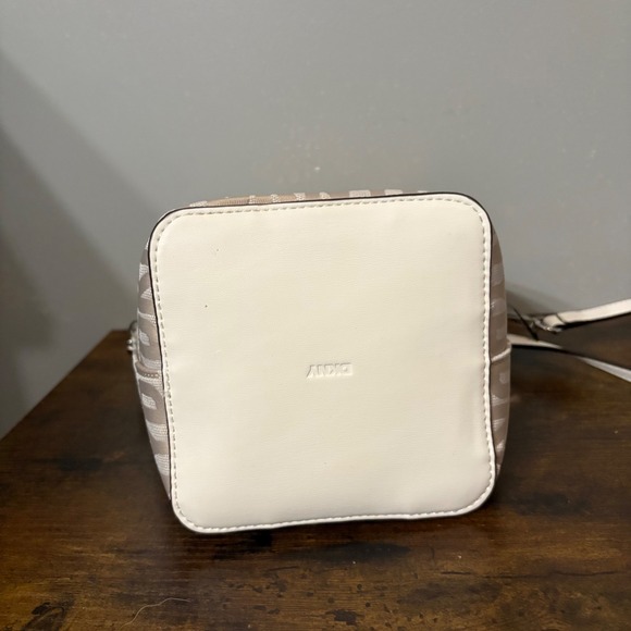 NWT DKNY Gwen Marshmallow Beige Square Logo Print Crossbody Satchel Handbag - Picture 6 of 9